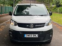 VAUXHALL VIVARO