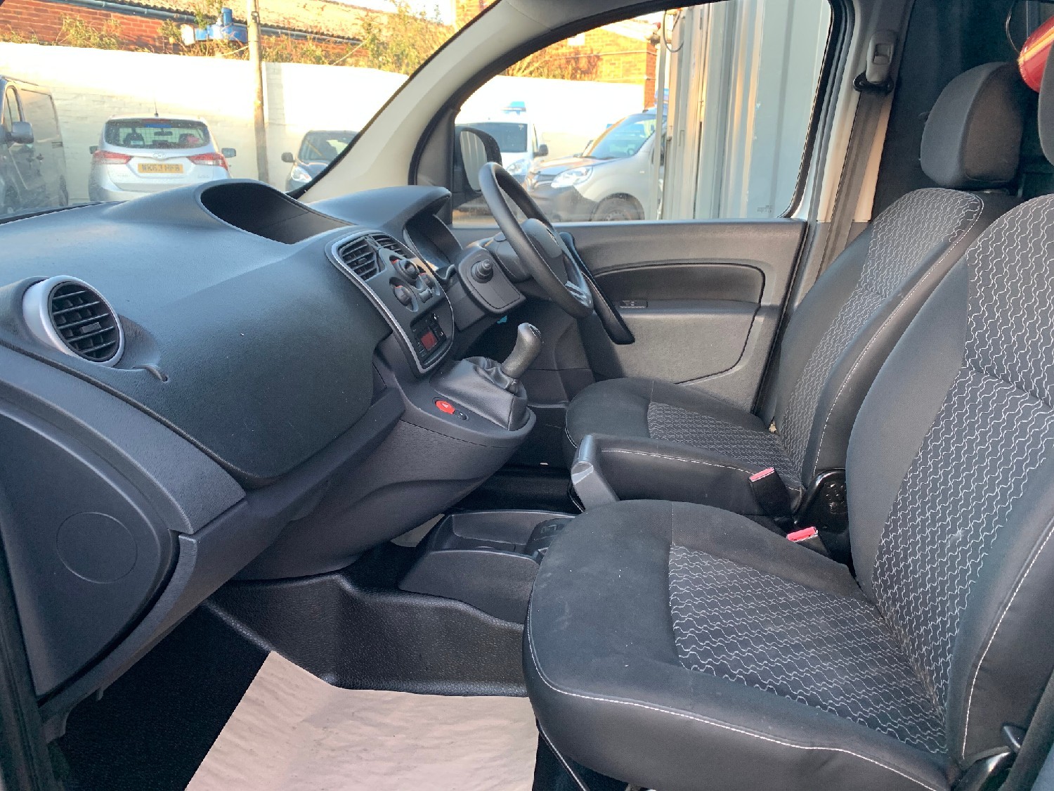 Used RENAULT KANGOO in Lancashire | Zumo Vans Ltd